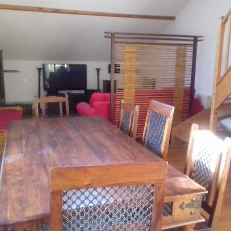 Appartement En Loft 50M2 Dans Maison Avec Chambre En Mezzanine Et Canapes Lits Dans Salon 생-피에르-드-샤르트레우스 외부 사진